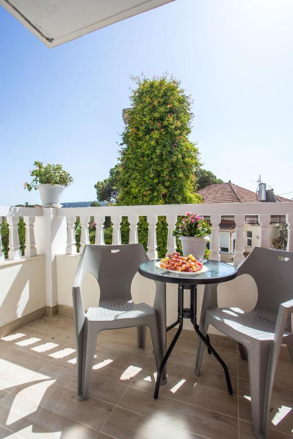 Economisa Apartments Ialysos  Dış mekan fotoğraf