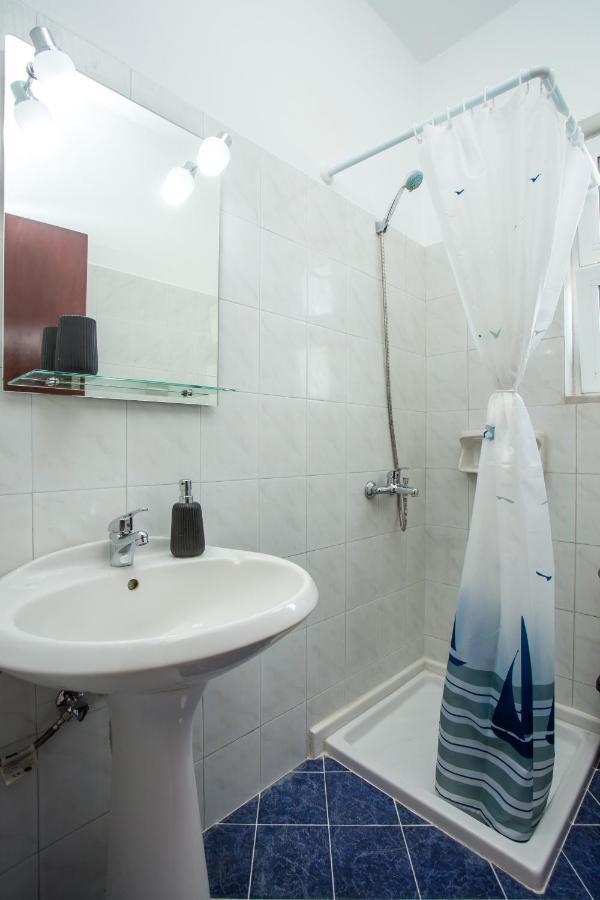 Economisa Apartments Ialysos  Dış mekan fotoğraf
