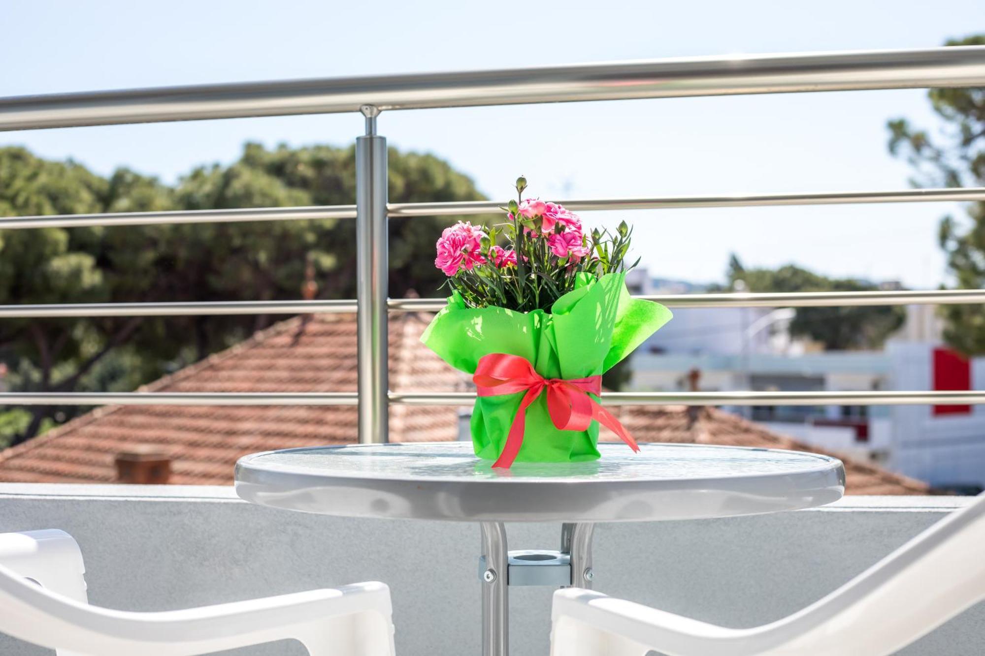 Economisa Apartments Ialysos  Dış mekan fotoğraf