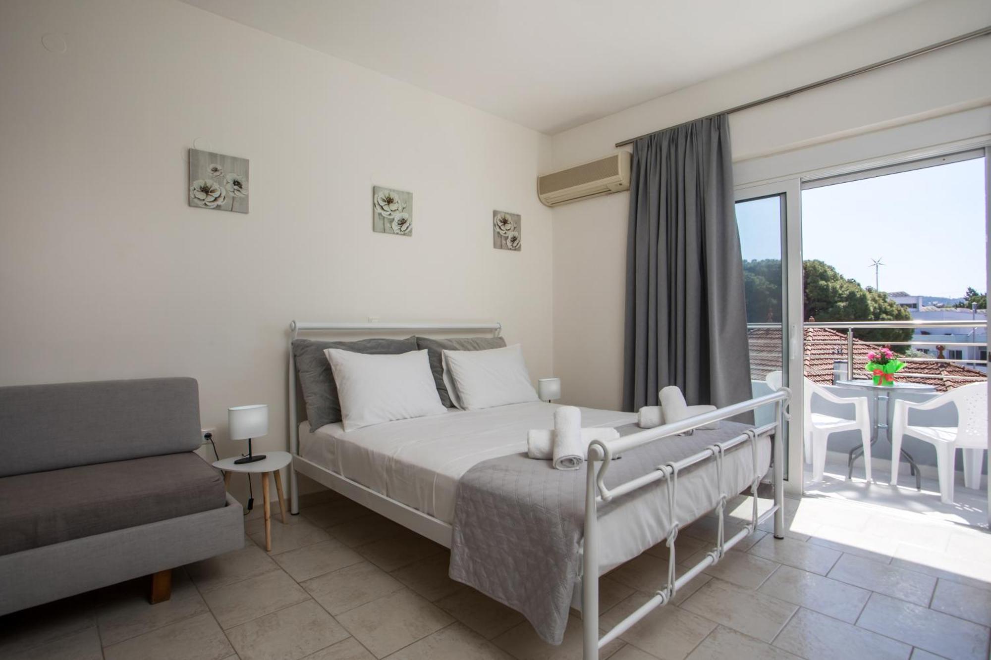Economisa Apartments Ialysos  Dış mekan fotoğraf